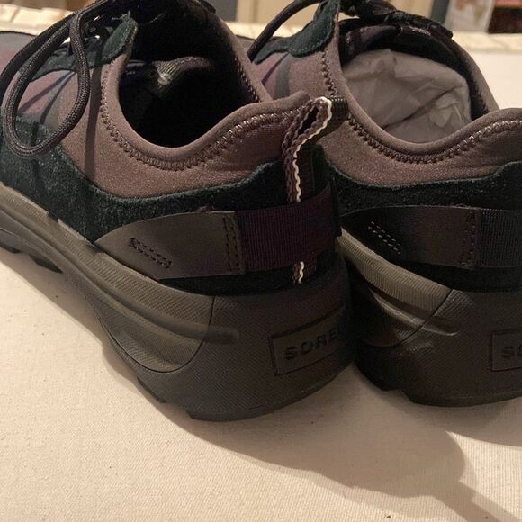 Sorel Black and Brown Sneakers Sleek Minimalist Design - Picture 7 of 10